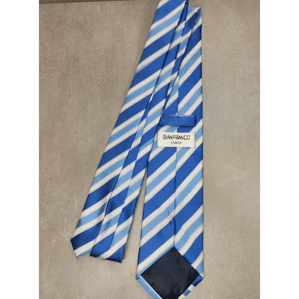 Gianfranco Designer Italy Hand Made Microfiber Men's Neck Tie Blue White